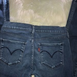 Women’s Levi jeans